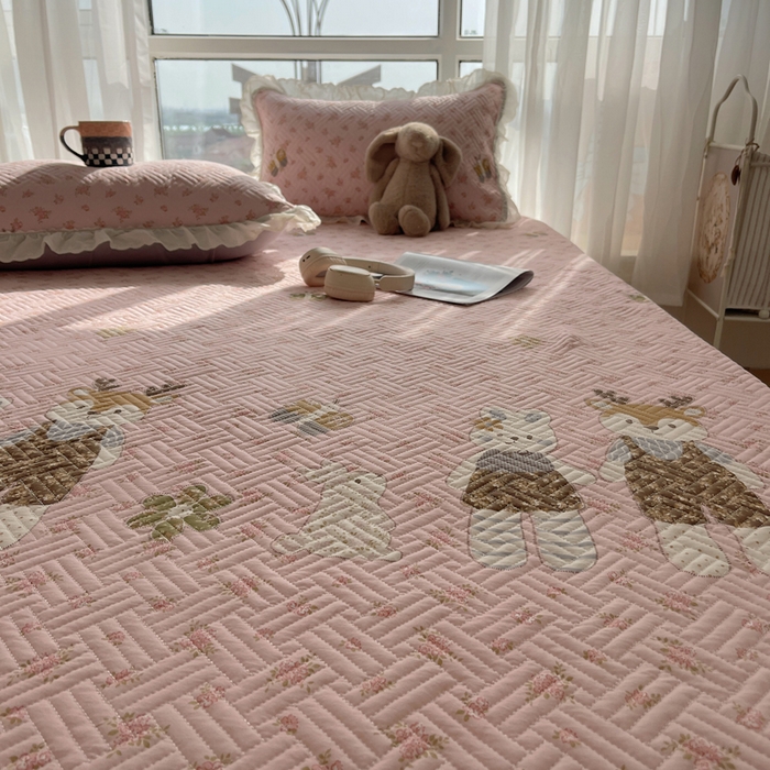 91家纺网 家纺一手货源 找家纺 悦织湾家纺 2026新款印花泡芙棉花边床盖三件套春秋夏秋床罩款三件套轻奢时尚 花边-温馨时光