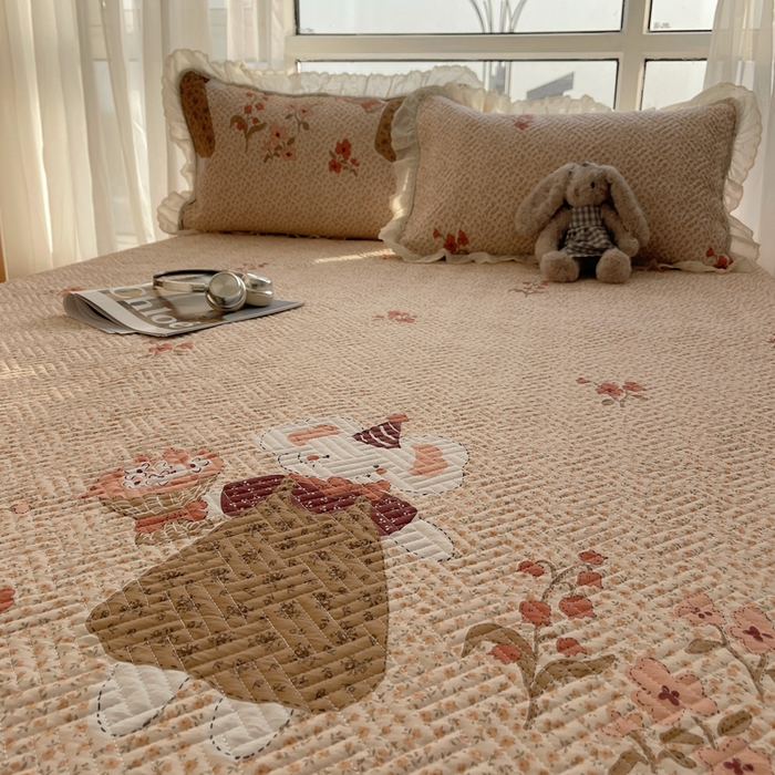 91家纺网 家纺一手货源 找家纺 悦织湾家纺 2026新款印花泡芙棉花边床盖三件套春秋夏秋床罩款三件套轻奢时尚 花边-圣诞花语