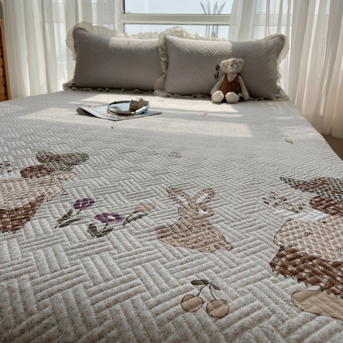 91家纺网 家纺一手货源 找家纺 悦织湾家纺 2026新款印花泡芙棉花边床盖三件套春秋夏秋床罩款三件套轻奢时尚 花边-心心相连