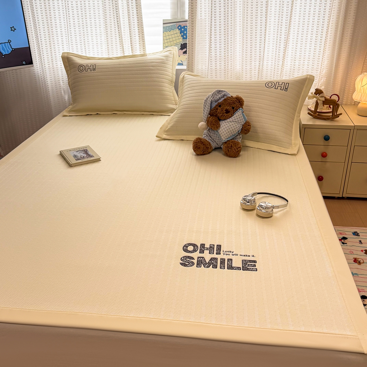 91家纺网 家纺一手货源 找家纺 （总）蓝邻家纺 2026春夏新款PE提花刺绣凉席席子系列-场景一