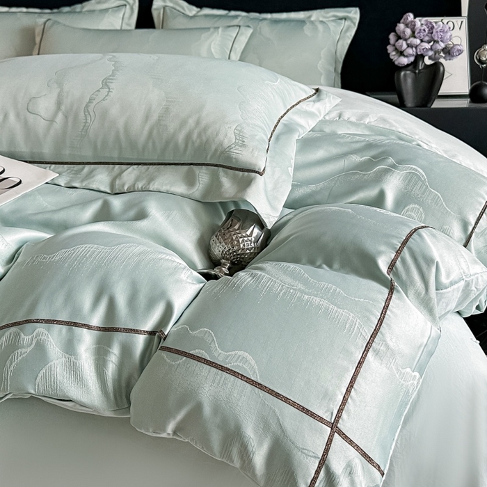 91家纺网 家纺一手货源 找家纺 韩秀家纺 2026新款A类亮丝提花立体浮雕贡缎臻棉床裙四件套 云缎雅颂-清新绿