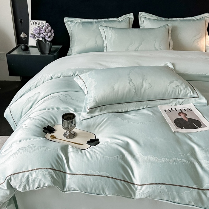 91家纺网 家纺一手货源 找家纺 韩秀家纺 2026新款A类亮丝提花立体浮雕贡缎臻棉床裙四件套 云缎雅颂-清新绿