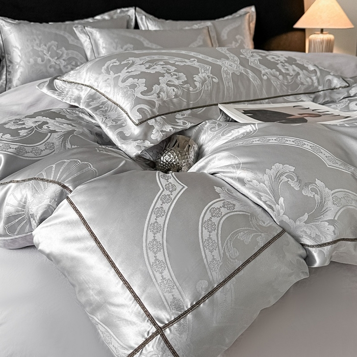 91家纺网 家纺一手货源 找家纺 韩秀家纺 2026新款A类亮丝提花立体浮雕贡缎臻棉床裙四件套 云缎雅颂-灰