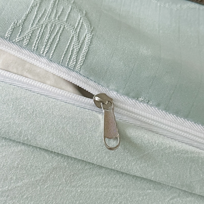 91家纺网 家纺一手货源 找家纺 韩秀家纺 2026新款A类亮丝提花立体浮雕贡缎臻棉床裙四件套 云缎雅颂-清新绿