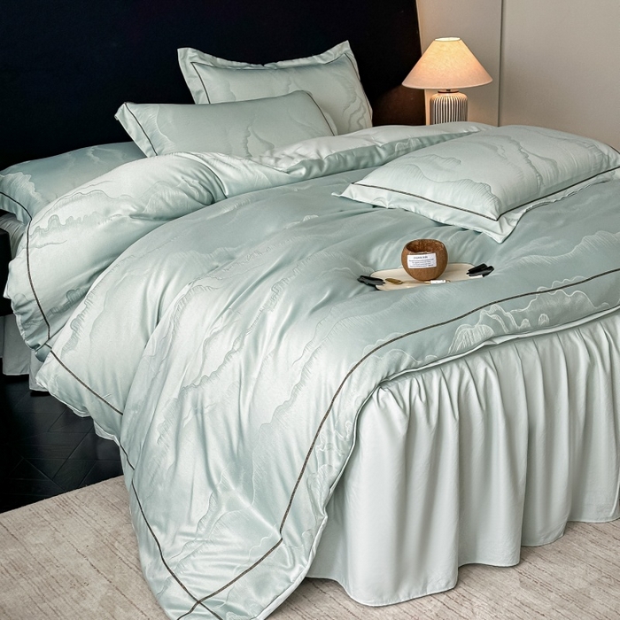 91家纺网 家纺一手货源 找家纺 韩秀家纺 2026新款A类亮丝提花立体浮雕贡缎臻棉床裙四件套 云缎雅颂-清新绿