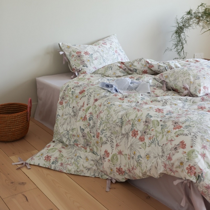 91家纺网 家纺一手货源 找家纺 棉眠 2026新款全棉纯棉蝴蝶结系带款四件套 蔷薇诗白（蝴蝶结系带款）