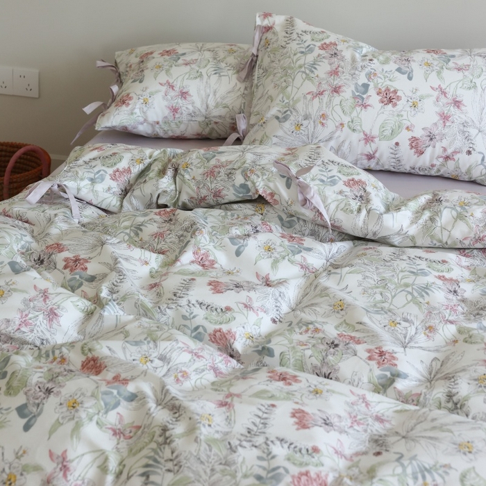 91家纺网 家纺一手货源 找家纺 棉眠 2026新款全棉纯棉蝴蝶结系带款四件套 蔷薇诗白（蝴蝶结系带款）