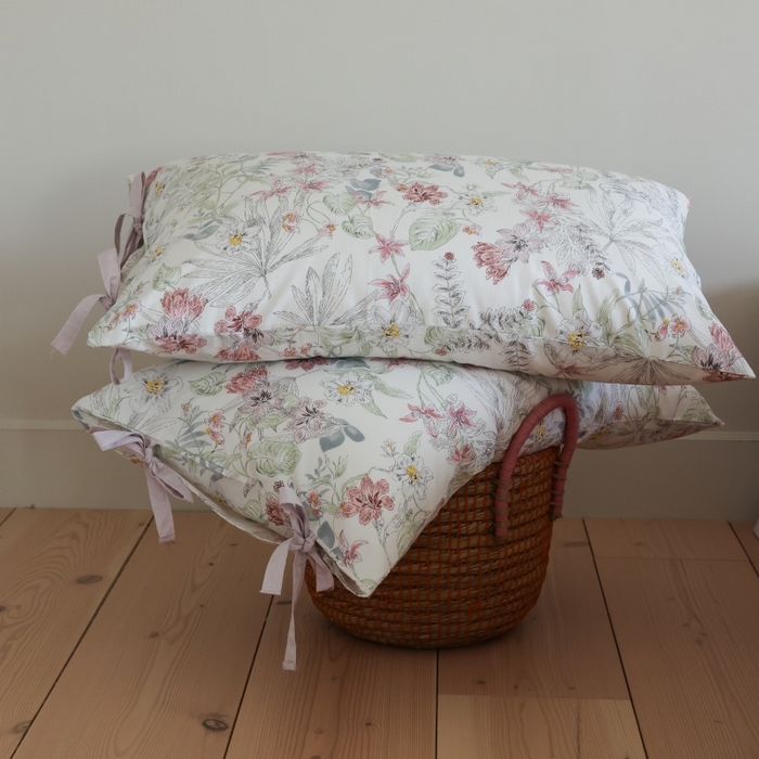 91家纺网 家纺一手货源 找家纺 棉眠 2026新款全棉纯棉蝴蝶结系带款四件套 蔷薇诗白（蝴蝶结系带款）