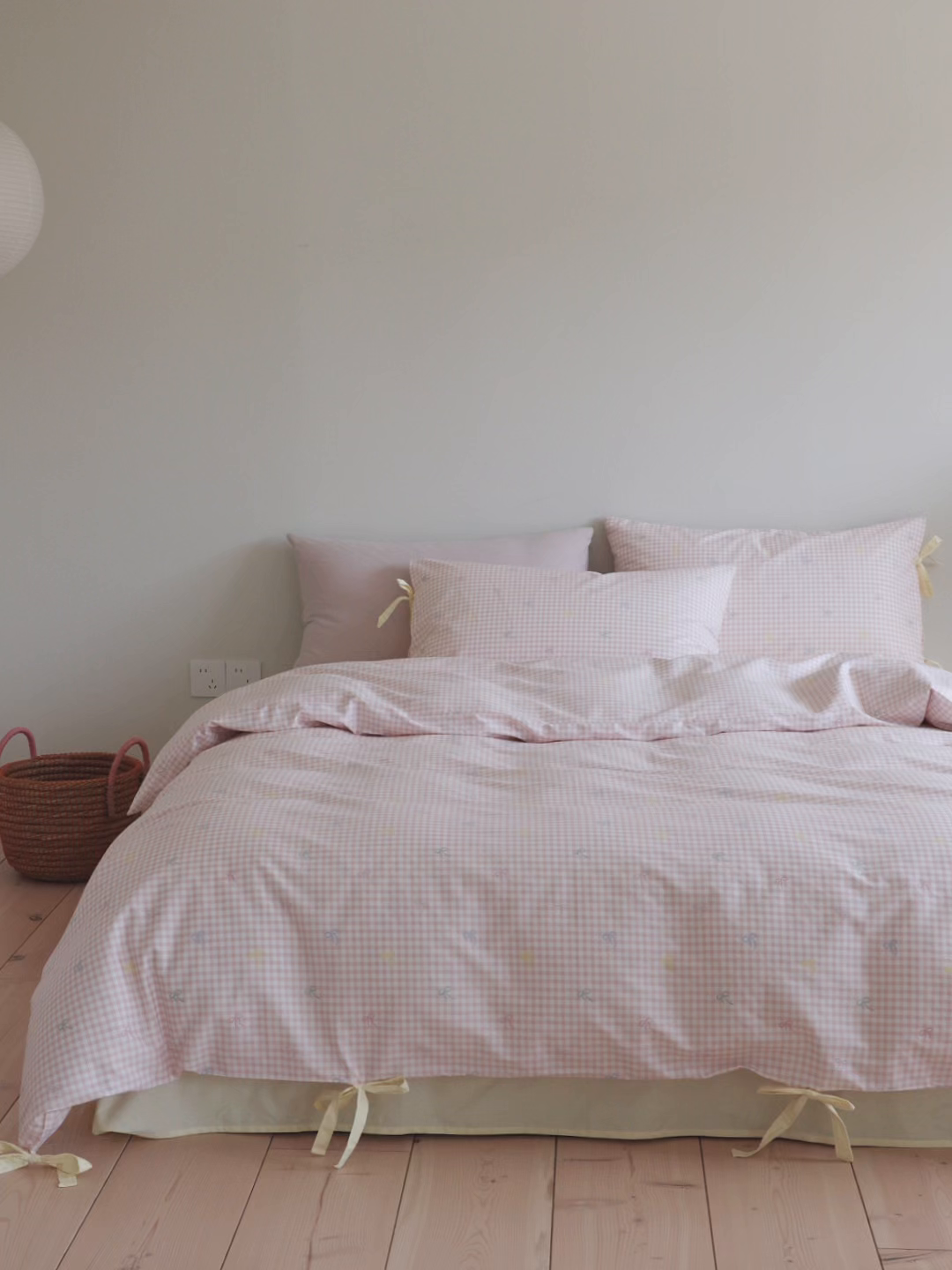 91家纺网 家纺一手货源 找家纺 棉眠 2026新款全棉纯棉蝴蝶结系带款四件套 海盐点点（蝴蝶结系带款）