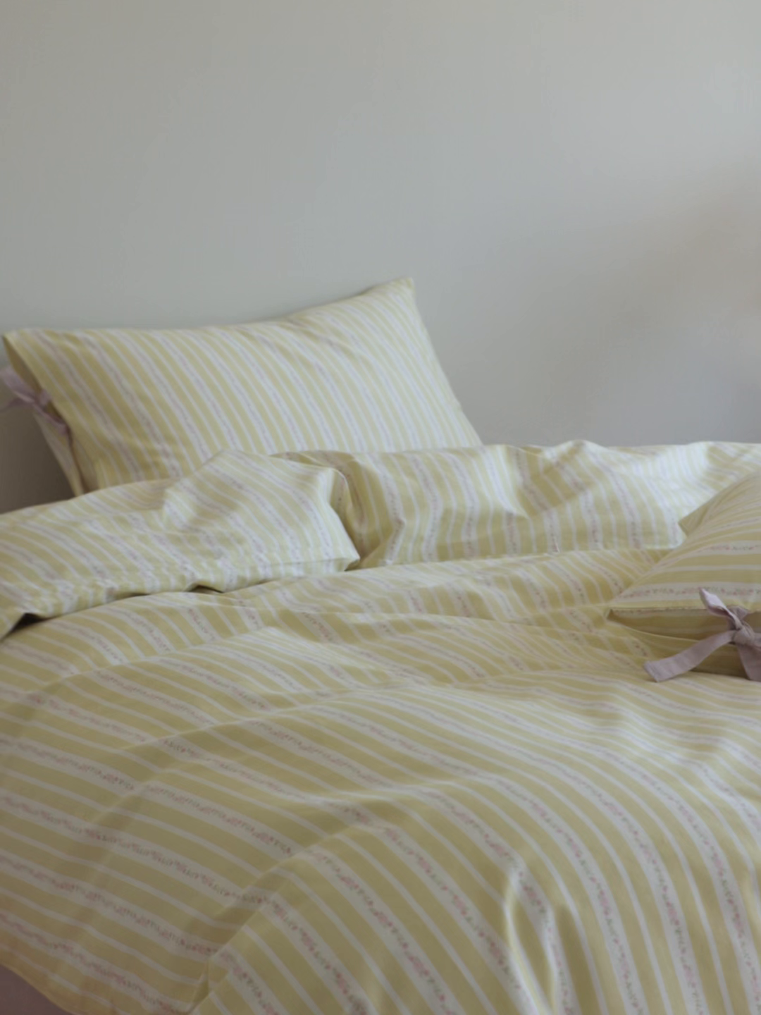 91家纺网 家纺一手货源 找家纺 棉眠 2026新款全棉纯棉蝴蝶结系带款四件套 橘子汽水（蝴蝶结系带款）