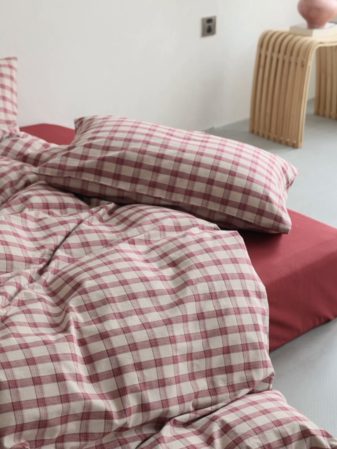 91家纺网 家纺一手货源 找家纺 棉眠 2026新款全棉纯棉水洗棉色织格子四件套-奥斯汀系列 奥斯汀-红格酒红