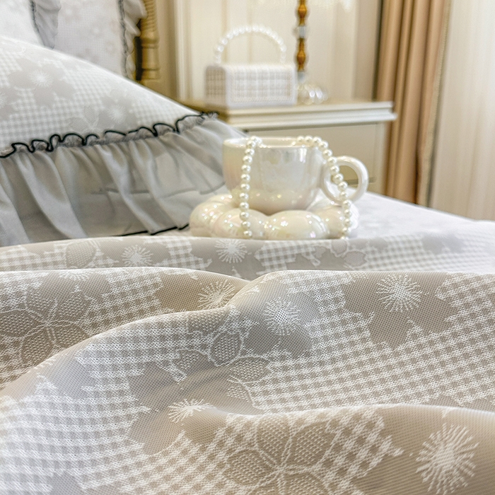 91家纺网 家纺一手货源 找家纺 网红馆（ck家纺） 2026新款冰丝夏被床裙款凉席三件套-恋夏花开 恋夏花开-灰