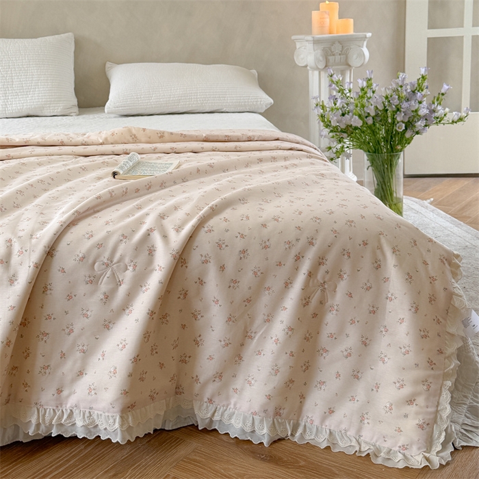 91家纺网 家纺一手货源 找家纺 暖生活 2026新款全棉花边款大豆夏被夏凉被空调被 奶杏花谣