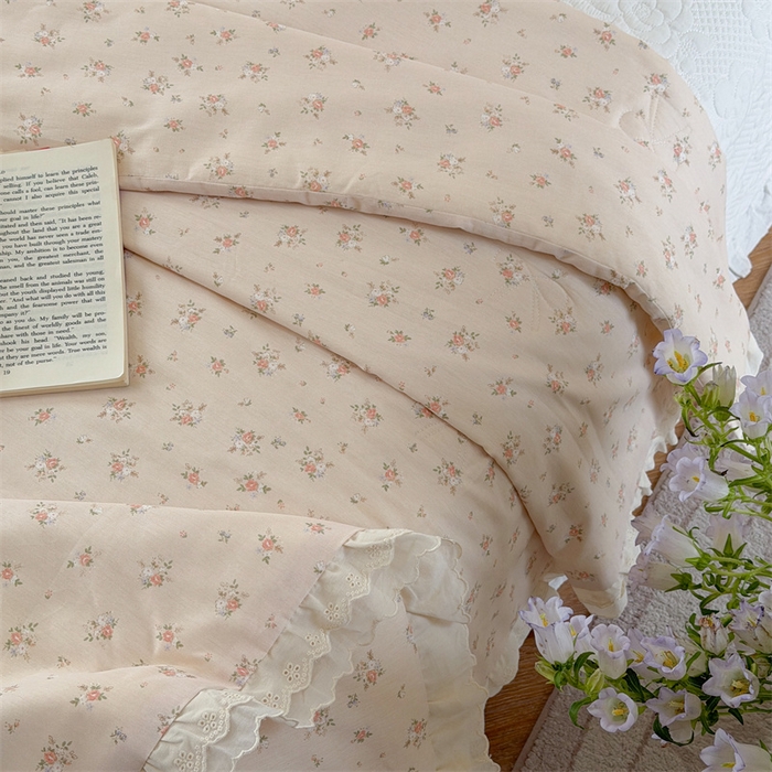 91家纺网 家纺一手货源 找家纺 暖生活 2026新款全棉花边款大豆夏被夏凉被空调被 奶杏花谣