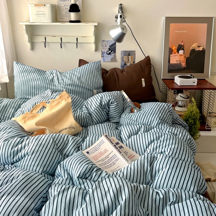 91家纺网 家纺一手货源 找家纺 阿曼达 2026春夏新款简约美式条纹混搭四件套 美式休闲-海盐棕