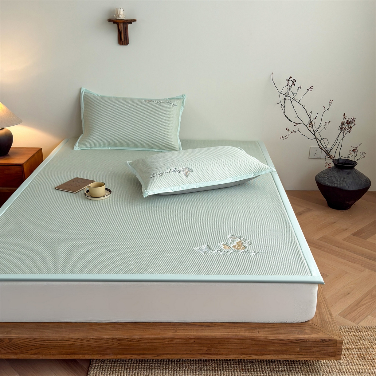 91家纺网 家纺一手货源 找家纺 卡初家居（原微来） 2026春夏新款5A抗菌PE提花凉感席凉席席子-蝶舞福禄系列 蝶舞福禄-绿（床席款）