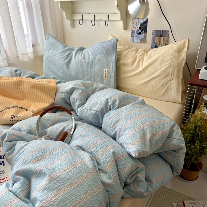 91家纺网 家纺一手货源 找家纺 阿曼达 2026春夏新款简约美式条纹混搭四件套 美式休闲-奶蓝条