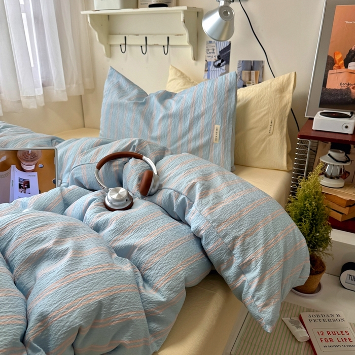 91家纺网 家纺一手货源 找家纺 阿曼达 2026春夏新款简约美式条纹混搭四件套 美式休闲-奶蓝条