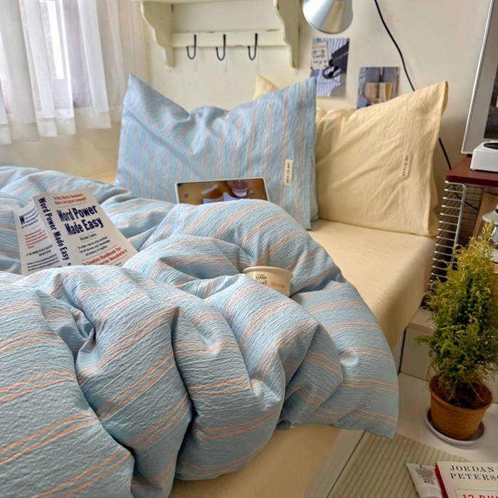 91家纺网 家纺一手货源 找家纺 阿曼达 2026春夏新款简约美式条纹混搭四件套 美式休闲-奶蓝条