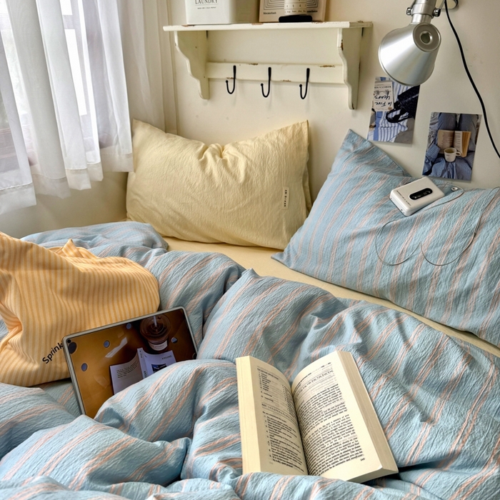 91家纺网 家纺一手货源 找家纺 阿曼达 2026春夏新款简约美式条纹混搭四件套 美式休闲-奶蓝条