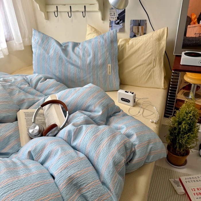 91家纺网 家纺一手货源 找家纺 阿曼达 2026春夏新款简约美式条纹混搭四件套 美式休闲-奶蓝条