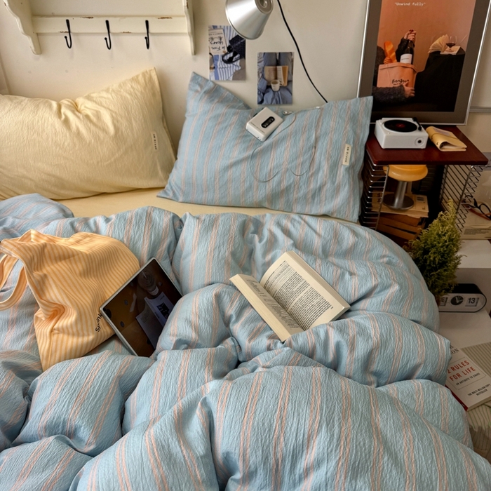 91家纺网 家纺一手货源 找家纺 阿曼达 2026春夏新款简约美式条纹混搭四件套 美式休闲-奶蓝条