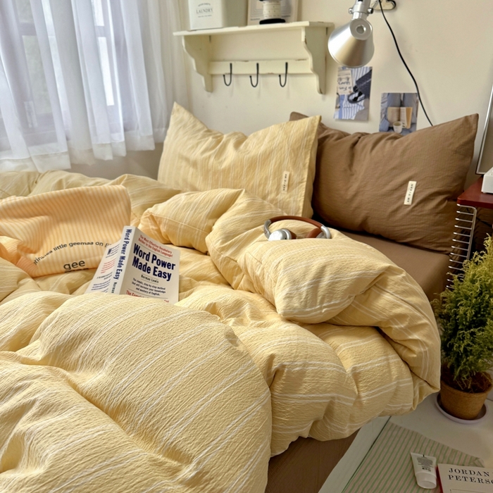 91家纺网 家纺一手货源 找家纺 阿曼达 2026春夏新款简约美式条纹混搭四件套 美式休闲-暖黄条