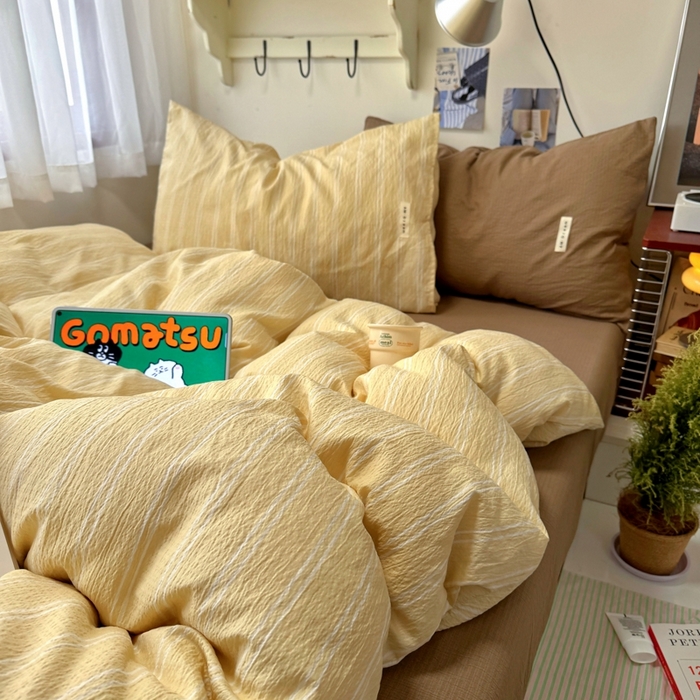 91家纺网 家纺一手货源 找家纺 阿曼达 2026春夏新款简约美式条纹混搭四件套 美式休闲-暖黄条