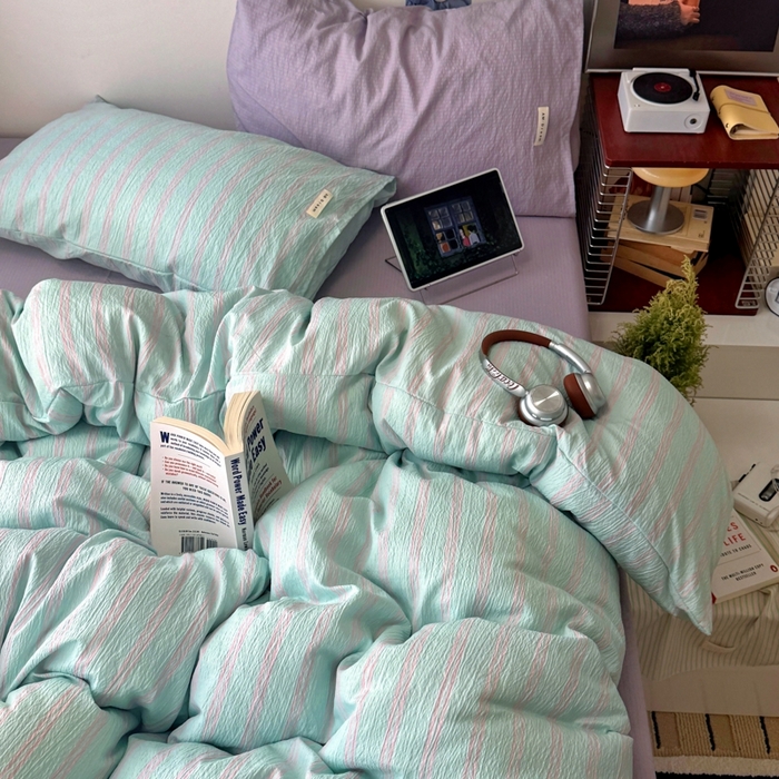 91家纺网 家纺一手货源 找家纺 阿曼达 2026春夏新款简约美式条纹混搭四件套 美式休闲-浅绿条