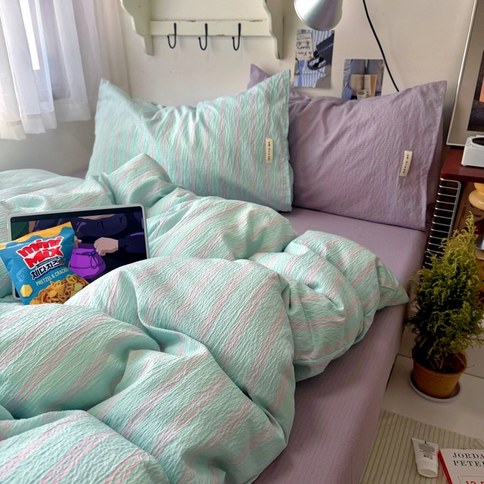 91家纺网 家纺一手货源 找家纺 阿曼达 2026春夏新款简约美式条纹混搭四件套 美式休闲-浅绿条