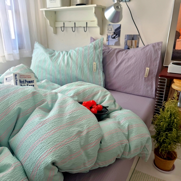 91家纺网 家纺一手货源 找家纺 阿曼达 2026春夏新款简约美式条纹混搭四件套 美式休闲-浅绿条