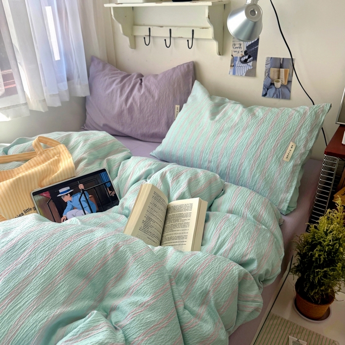 91家纺网 家纺一手货源 找家纺 阿曼达 2026春夏新款简约美式条纹混搭四件套 美式休闲-浅绿条