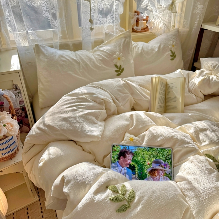 91家纺网 家纺一手货源 找家纺 阿曼达 2026春夏新款简约素色毛巾绣亚麻风纯色四件套 法式麻-小雏菊