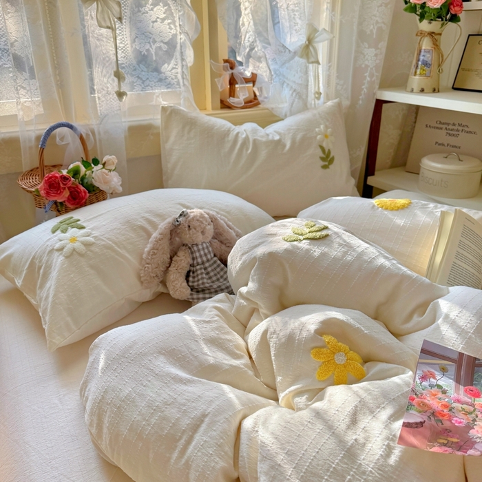 91家纺网 家纺一手货源 找家纺 阿曼达 2026春夏新款简约素色毛巾绣亚麻风纯色四件套 法式麻-小雏菊