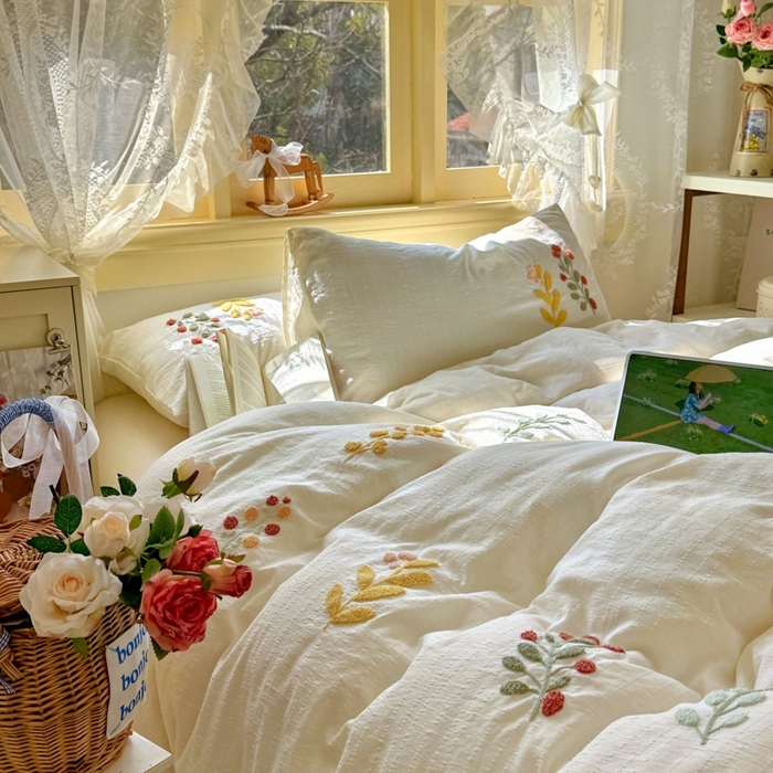 91家纺网 家纺一手货源 找家纺 阿曼达 2026春夏新款简约素色毛巾绣亚麻风纯色四件套 法式麻-绣枝