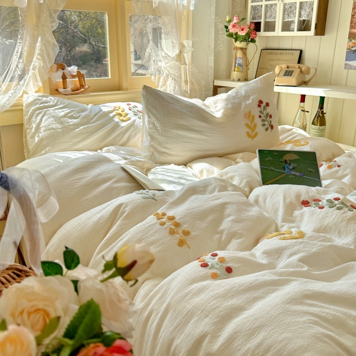 91家纺网 家纺一手货源 找家纺 阿曼达 2026春夏新款简约素色毛巾绣亚麻风纯色四件套 法式麻-绣枝