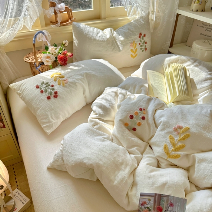 91家纺网 家纺一手货源 找家纺 阿曼达 2026春夏新款简约素色毛巾绣亚麻风纯色四件套 法式麻-绣枝