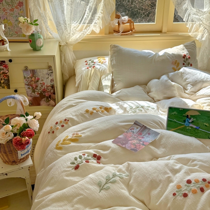 91家纺网 家纺一手货源 找家纺 阿曼达 2026春夏新款简约素色毛巾绣亚麻风纯色四件套 法式麻-绣枝