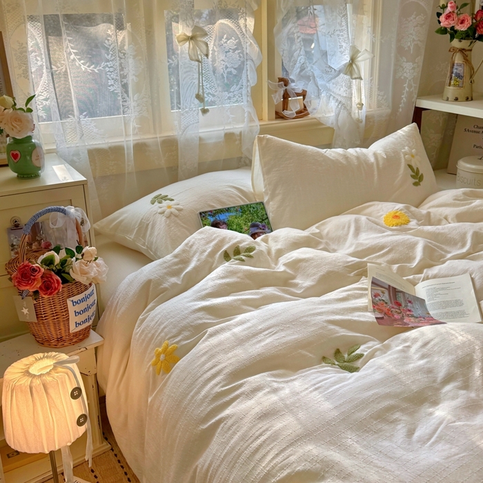 91家纺网 家纺一手货源 找家纺 阿曼达 2026春夏新款简约素色毛巾绣亚麻风纯色四件套 法式麻-小雏菊