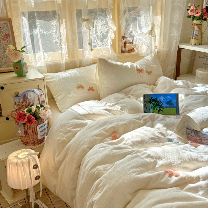 91家纺网 家纺一手货源 找家纺 阿曼达 2026春夏新款简约素色毛巾绣亚麻风纯色四件套 法式麻-软萌蝶