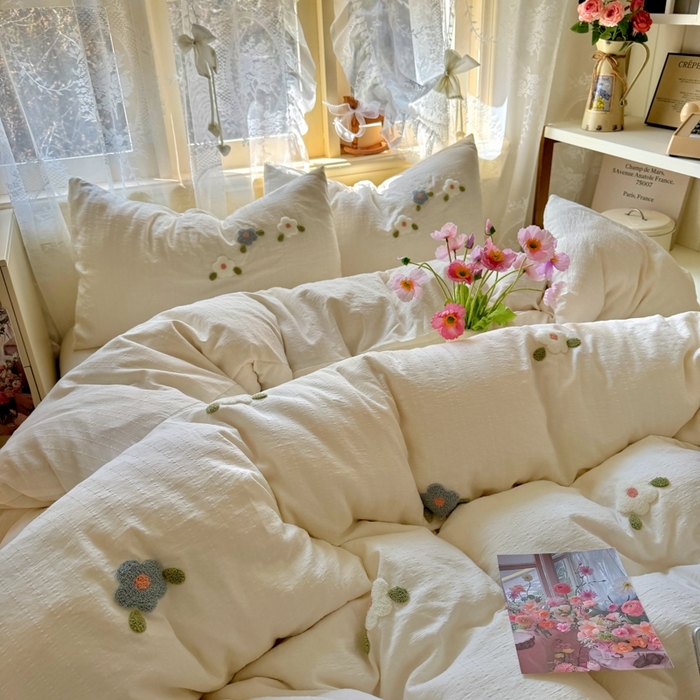 91家纺网 家纺一手货源 找家纺 阿曼达 2026春夏新款简约素色毛巾绣亚麻风纯色四件套 法式麻-小花绣