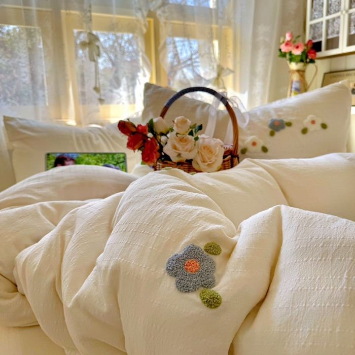 91家纺网 家纺一手货源 找家纺 阿曼达 2026春夏新款简约素色毛巾绣亚麻风纯色四件套 法式麻-小花绣