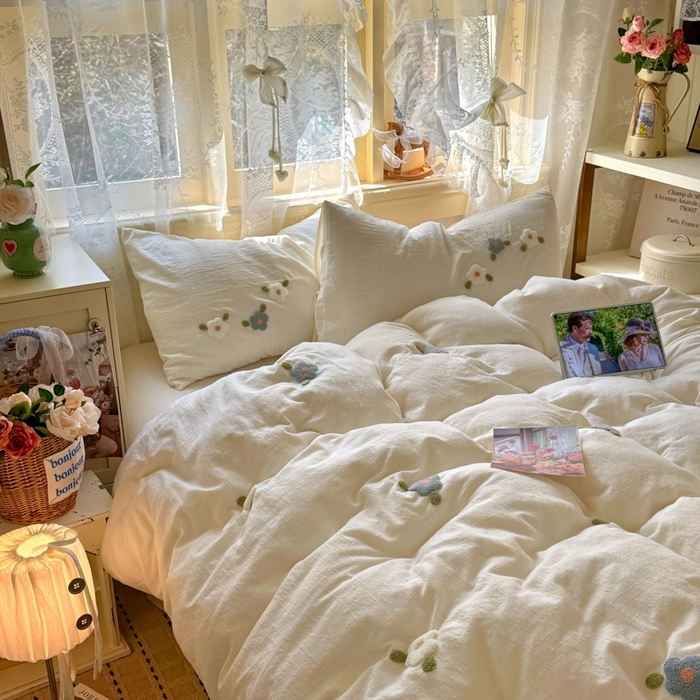 91家纺网 家纺一手货源 找家纺 阿曼达 2026春夏新款简约素色毛巾绣亚麻风纯色四件套 法式麻-小花绣