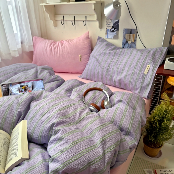 91家纺网 家纺一手货源 找家纺 阿曼达 2026春夏新款简约美式条纹混搭四件套 美式休闲-柔紫条