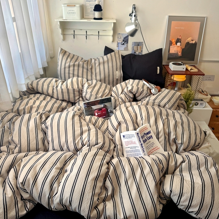 阿曼达 2026春夏新款简约美式条纹混搭四件套 美式休闲-杏色条