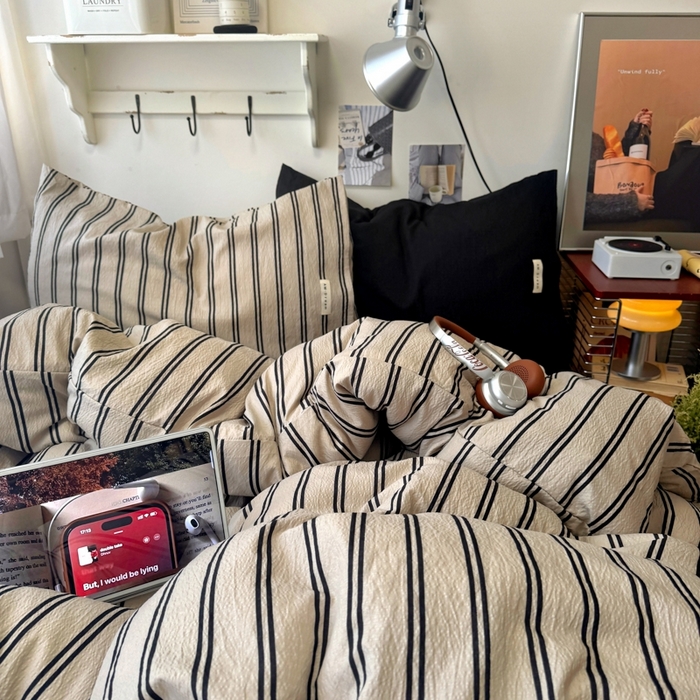 91家纺网 家纺一手货源 找家纺 阿曼达 2026春夏新款简约美式条纹混搭四件套 美式休闲-杏色条