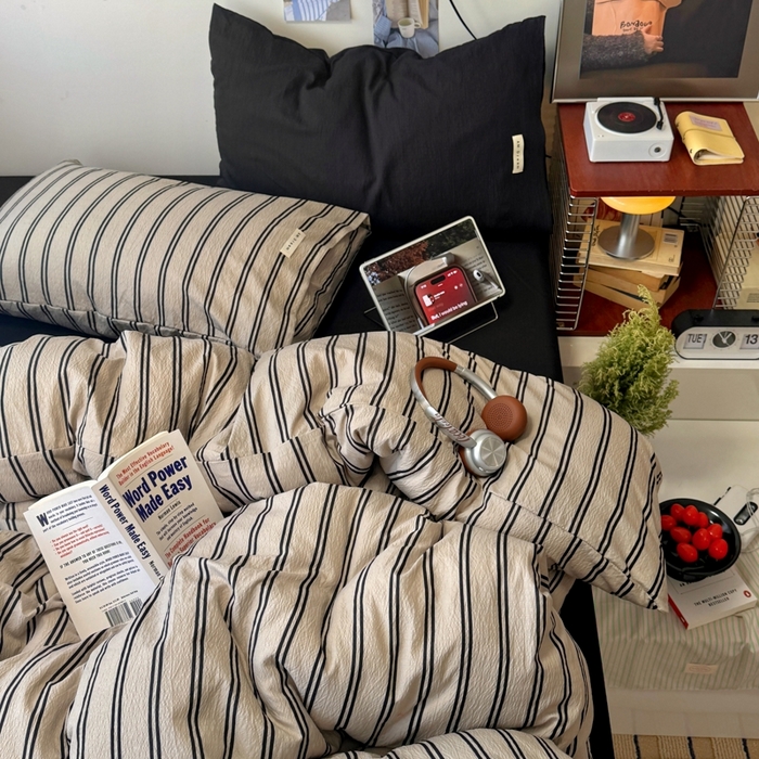 91家纺网 家纺一手货源 找家纺 阿曼达 2026春夏新款简约美式条纹混搭四件套 美式休闲-杏色条