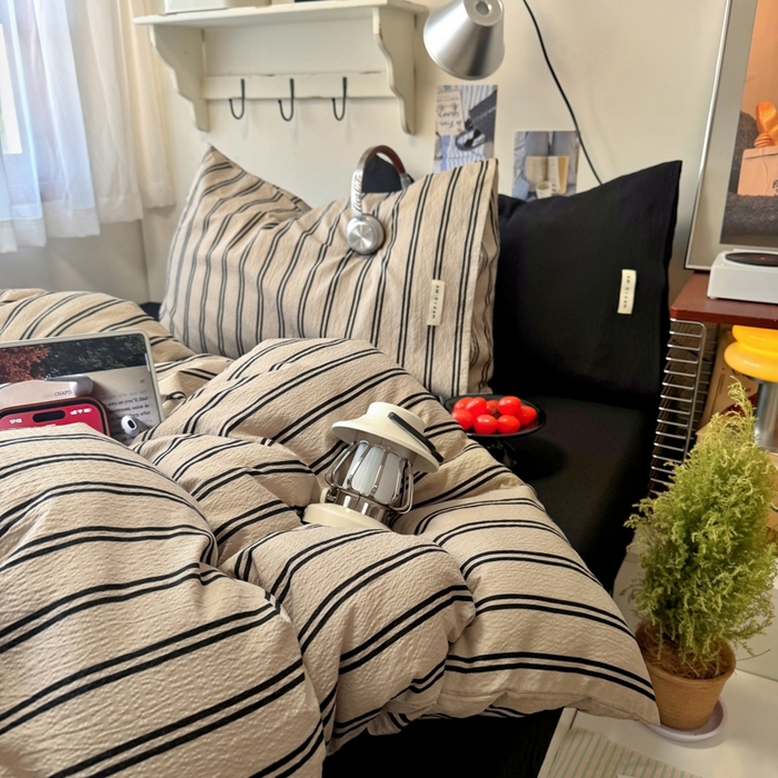 91家纺网 家纺一手货源 找家纺 阿曼达 2026春夏新款简约美式条纹混搭四件套 美式休闲-杏色条