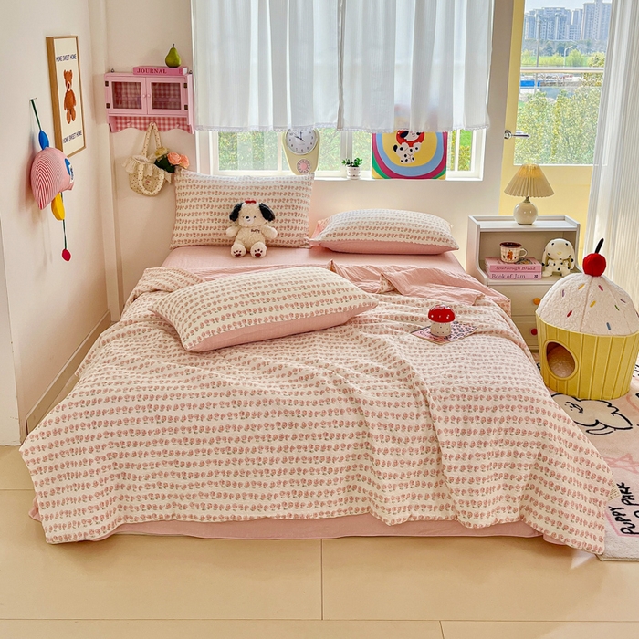 91家纺网 家纺一手货源 找家纺 利禾家纺 2026春夏新款泡芙纱简约四件套夏被四件套夏凉被空调被 花海-简约