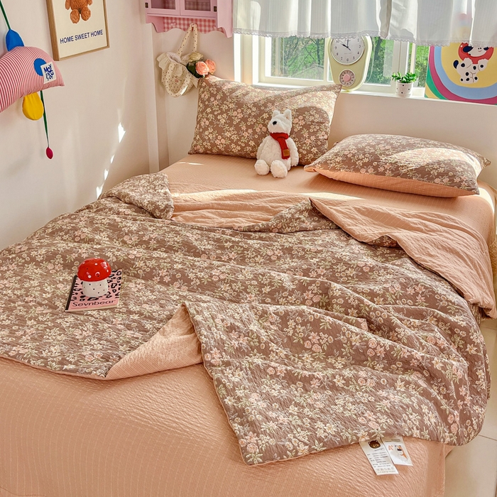 91家纺网 家纺一手货源 找家纺 利禾家纺 2026春夏新款泡芙纱简约四件套夏被四件套夏凉被空调被 桔园-简约